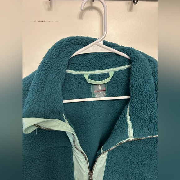 NWOT Free People Movement Courtside Faux Shearling Jacket in Botanical Combo - Picture 5 of 12